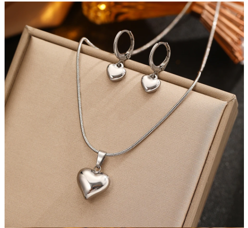 COLLAR CORAZON BONBITA